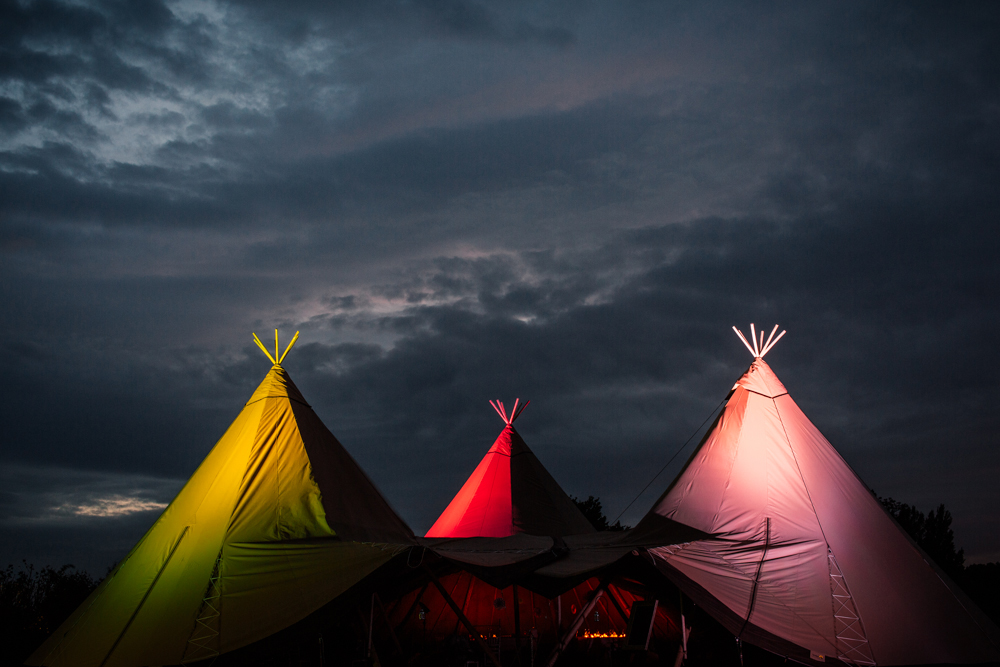 A complete blank canvas: our guide to tipi weddings