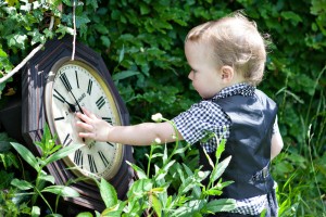 Hanami Dream | Alice in Wonderland | Touching Clock | Farrow Photography