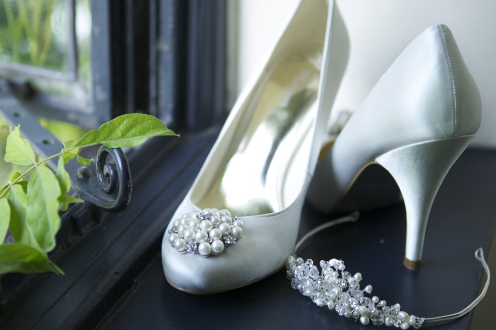 Wedding traditions: Don’t forget the silver sixpence in your shoe!