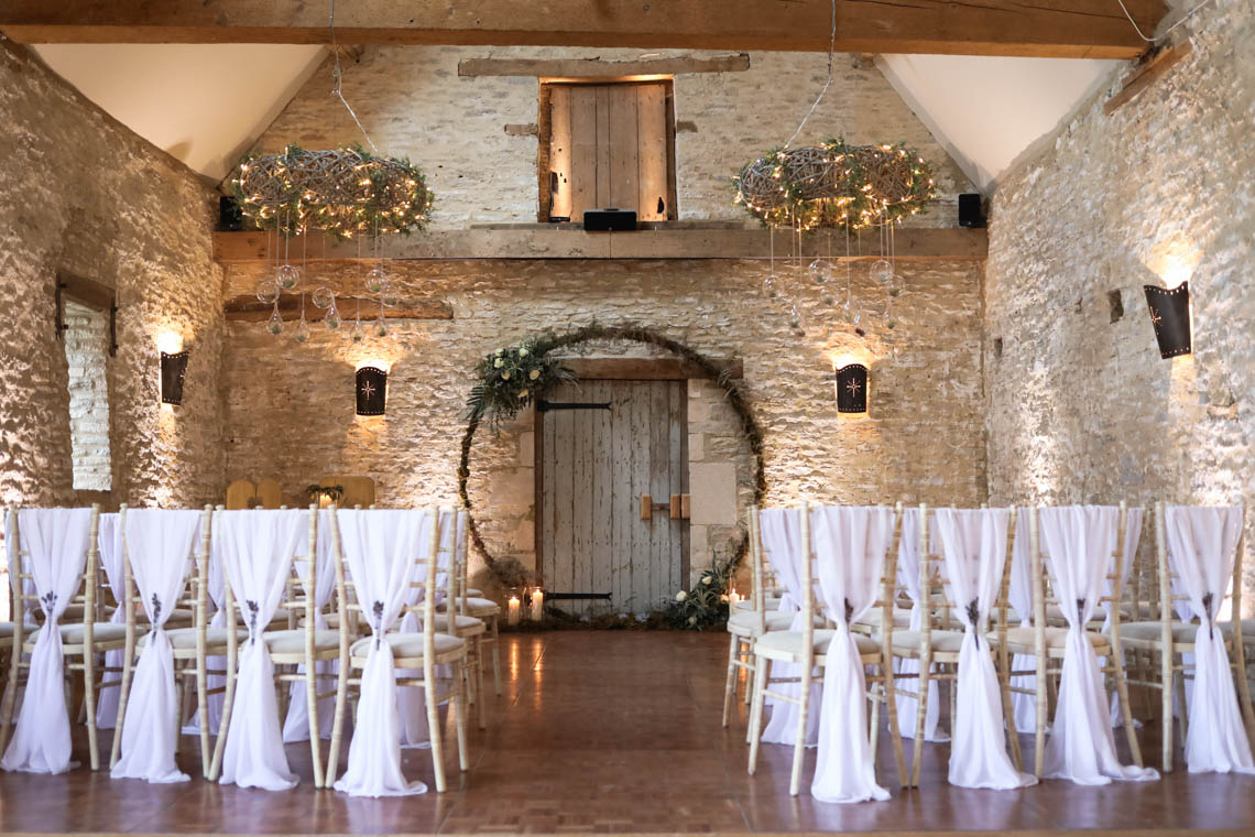 Moongate at the end of the aisle | Journey to the Centre of the Earth | modern ethereal winter styled bridal shoot by Hanami Dream | agate | marble | airplants | tulle | pale blue | gold | Oxleaze Barn | Gloucestershire | October 2017 | Photography by Squib Photography www.squibphotography.co.uk